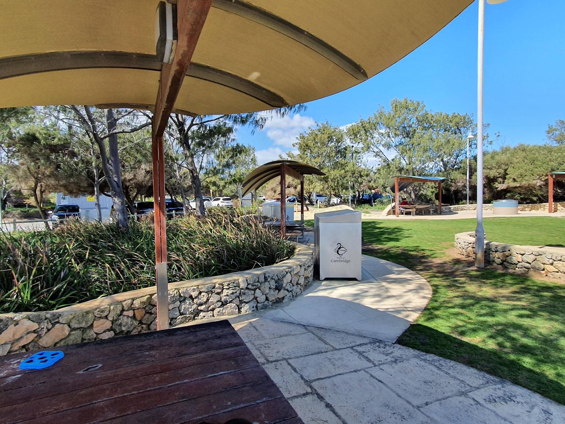 Sandee Floreat Beach