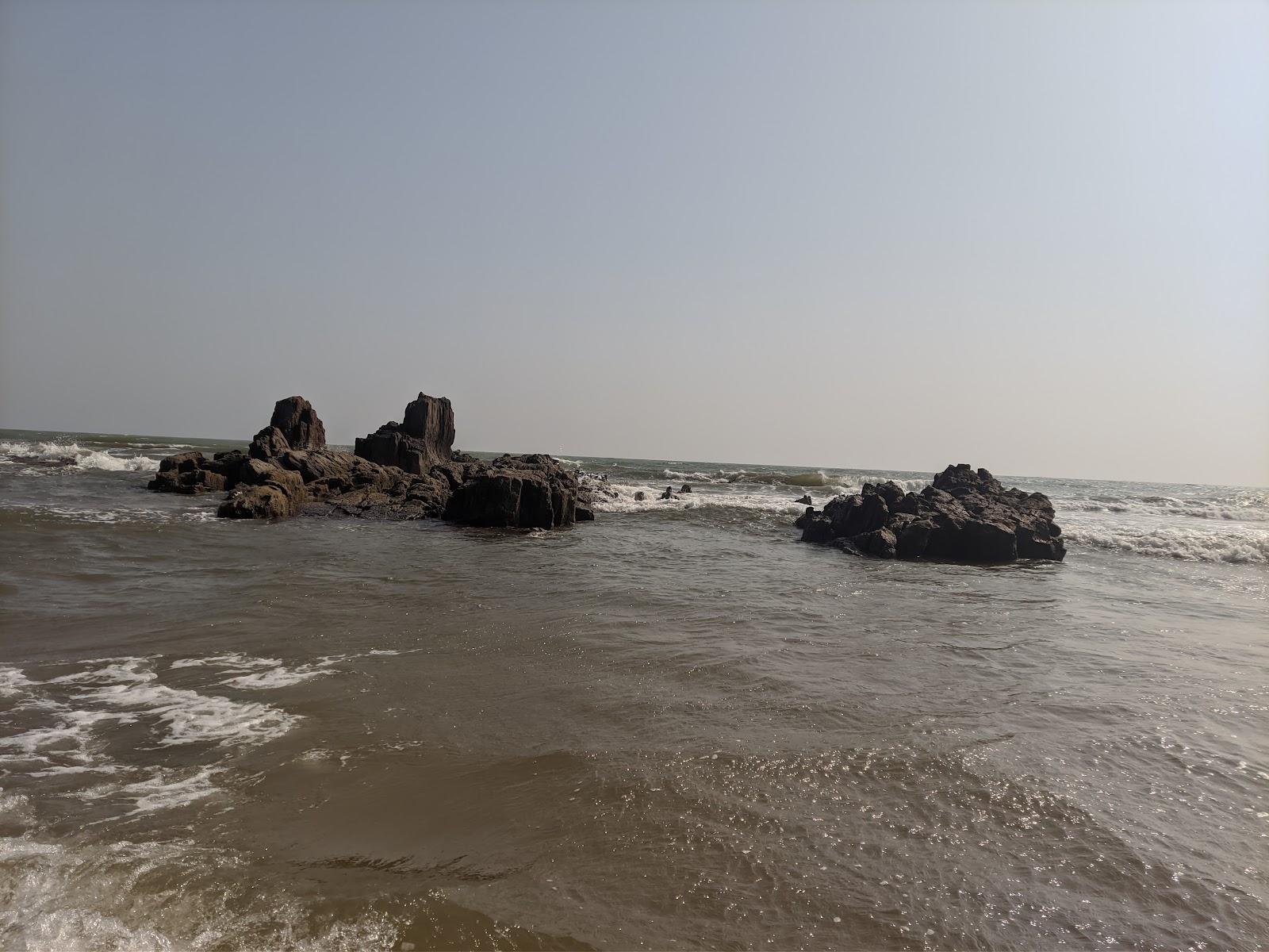 Sandee Nallavadu Beach