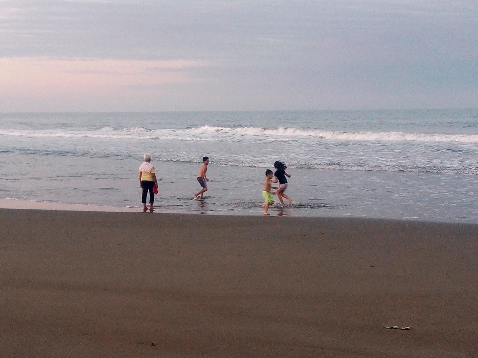 Sandee Calongbuyan Beach Photo