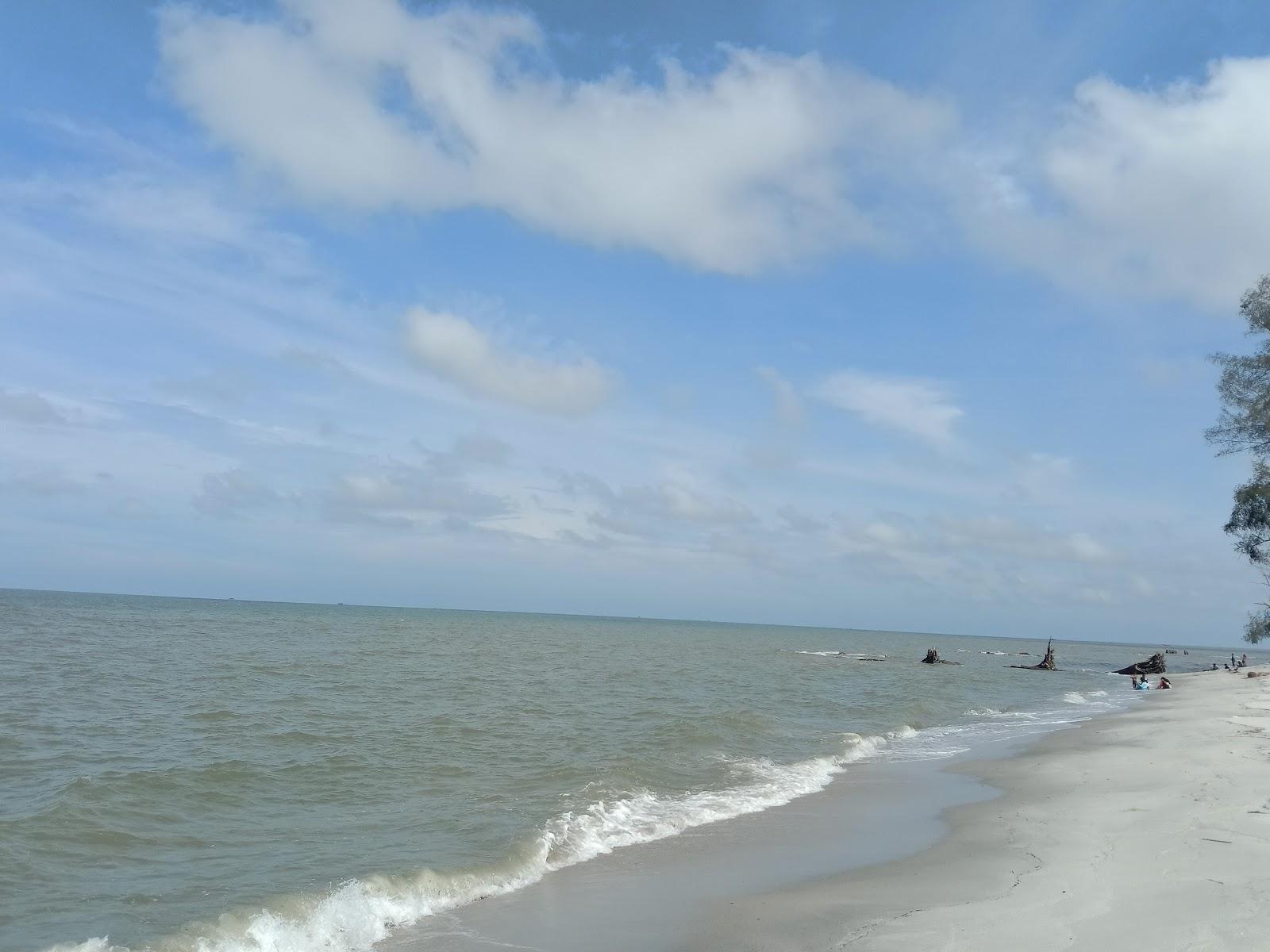 Sandee Cermin Beach