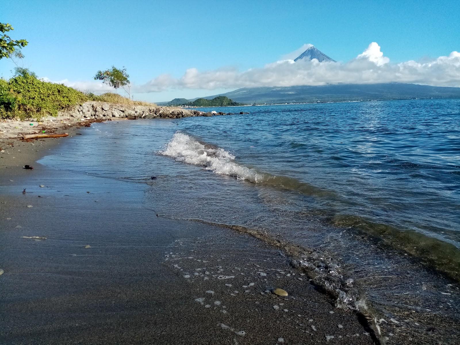 Sandee Lamba Beach