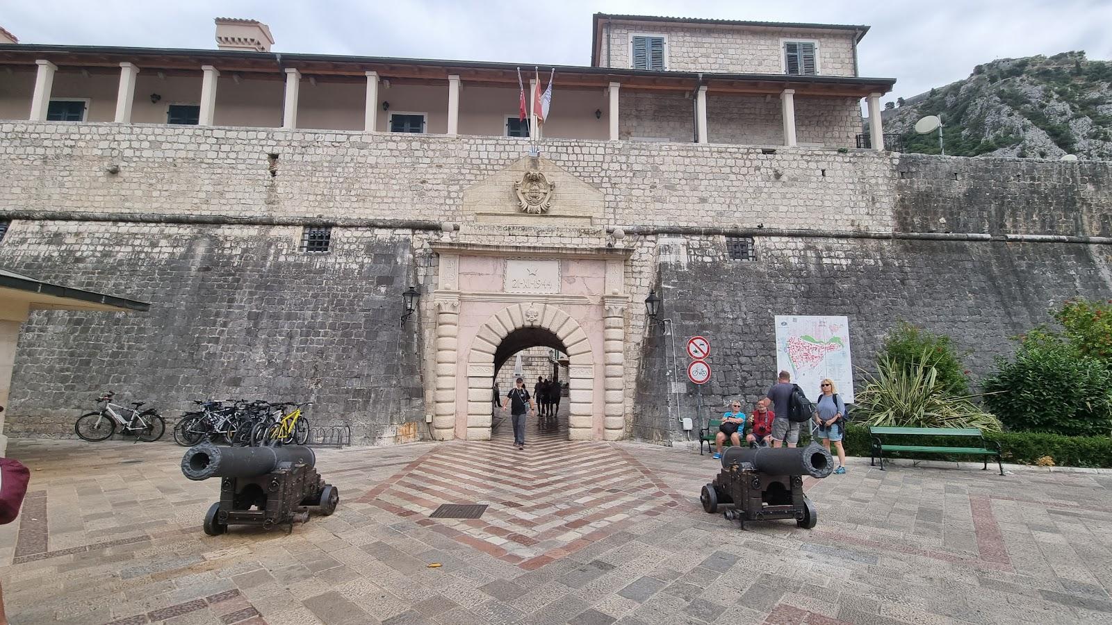 Sandee Sea Gate Photo