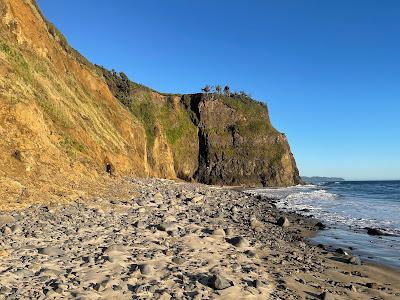 Sandee - Tunnel Beach