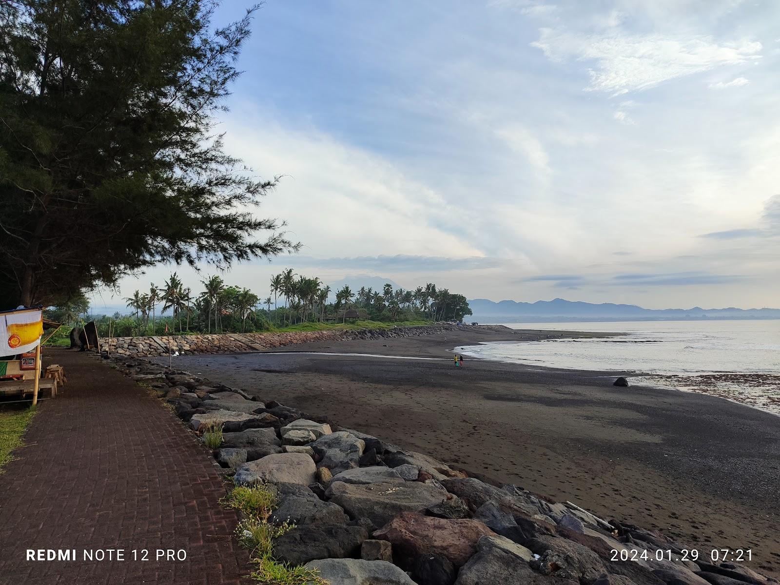 Sandee Pantai Masceti Photo