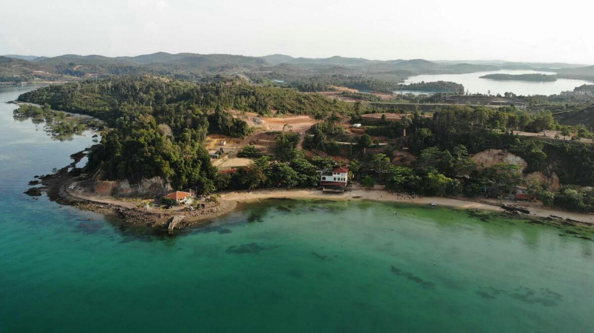 Sandee Mirota Beach