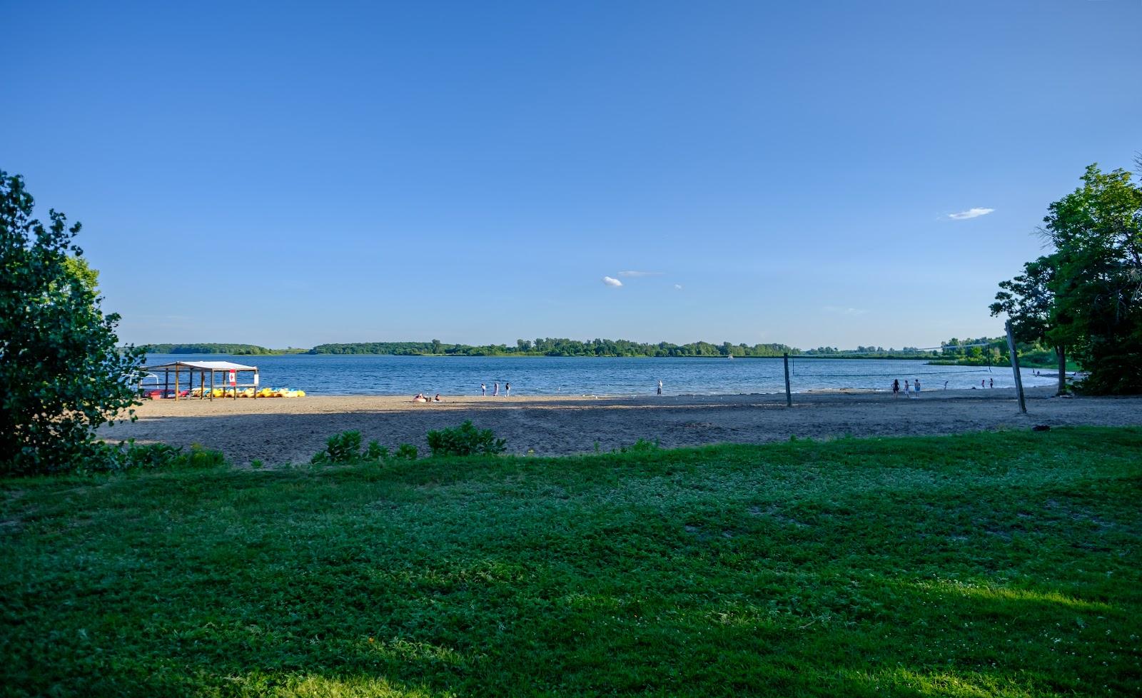 Sandee Mille Roches Beach