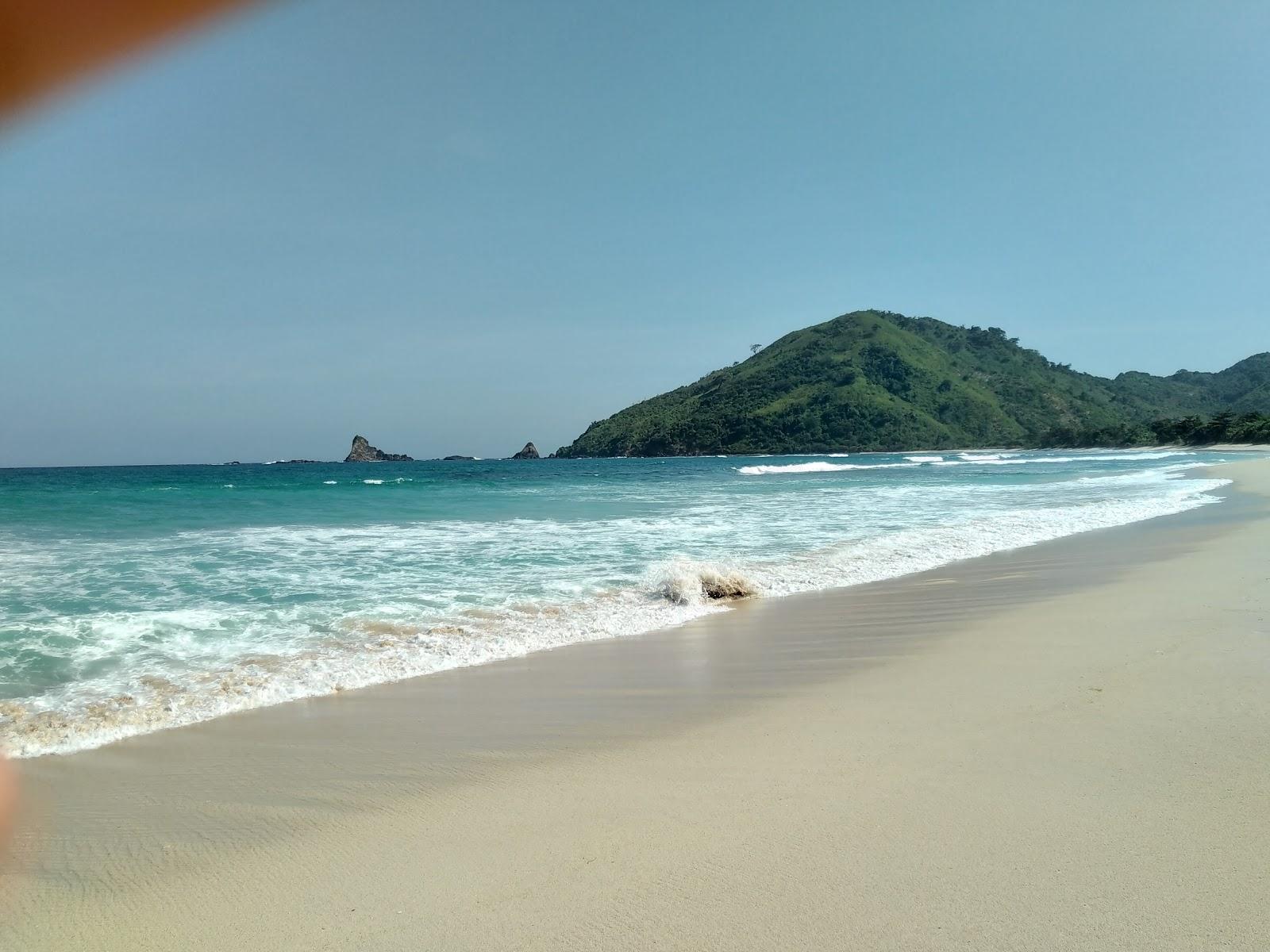 Sandee Pantai Mekaki Photo