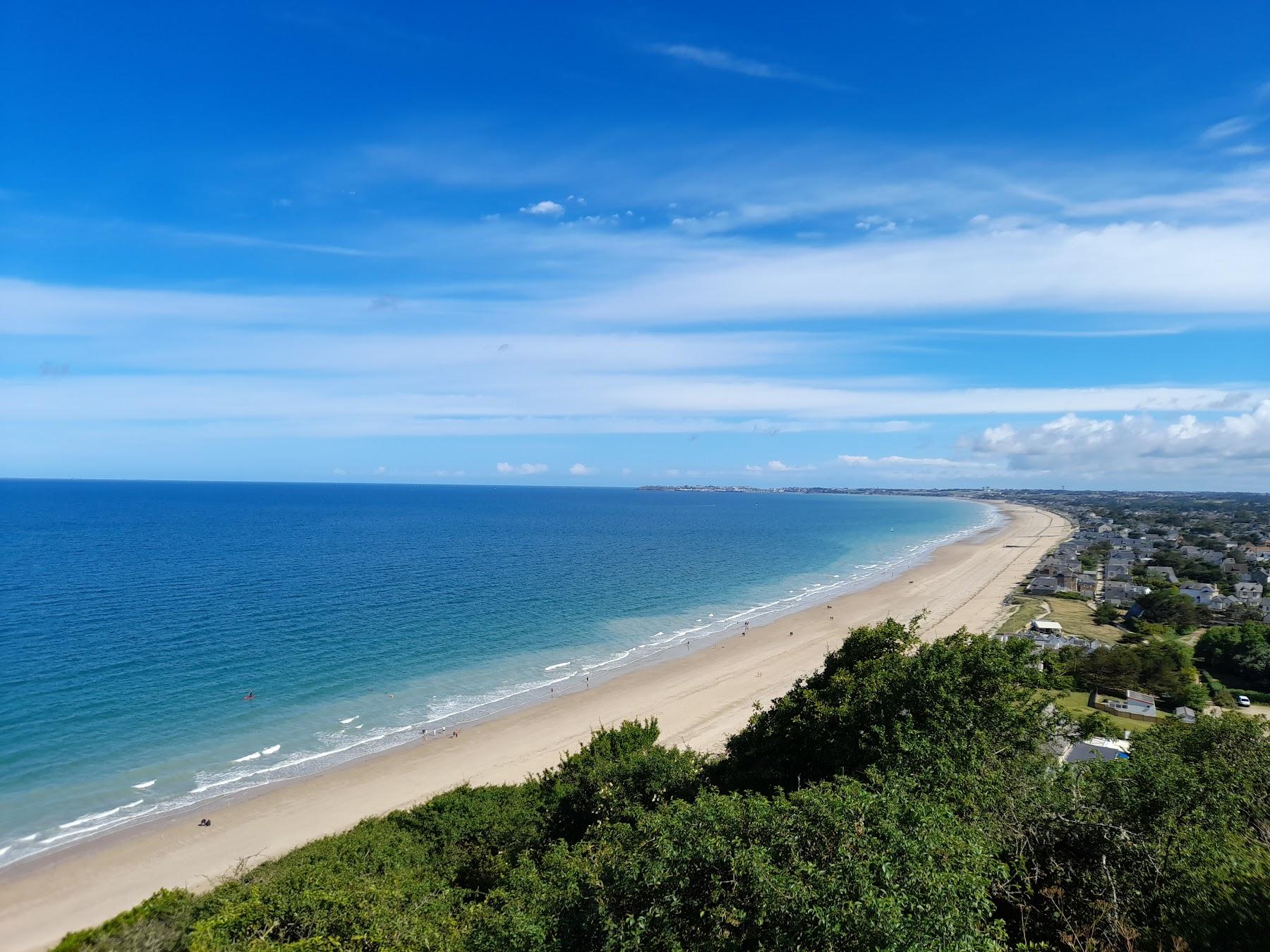Sandee Jullouville Beach