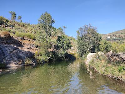 Sandee - Praia Fluvial Da Relva Da Reboleira