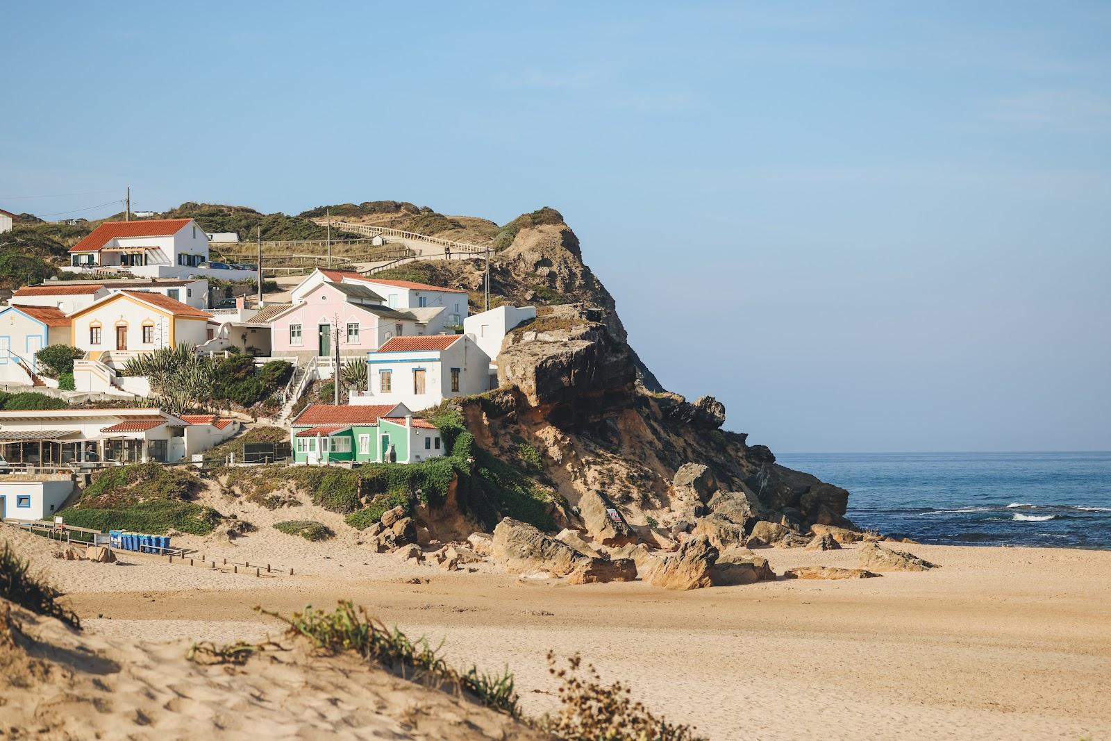 Sandee - Praia de Monte Clerigo