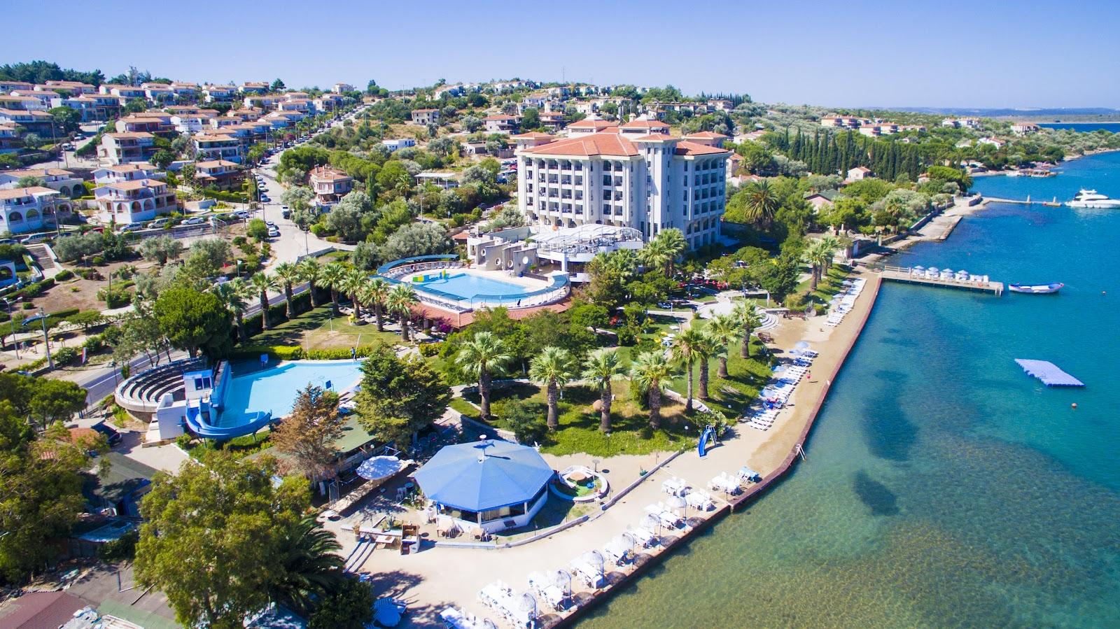 Sandee Medis Resort Hotel Beach