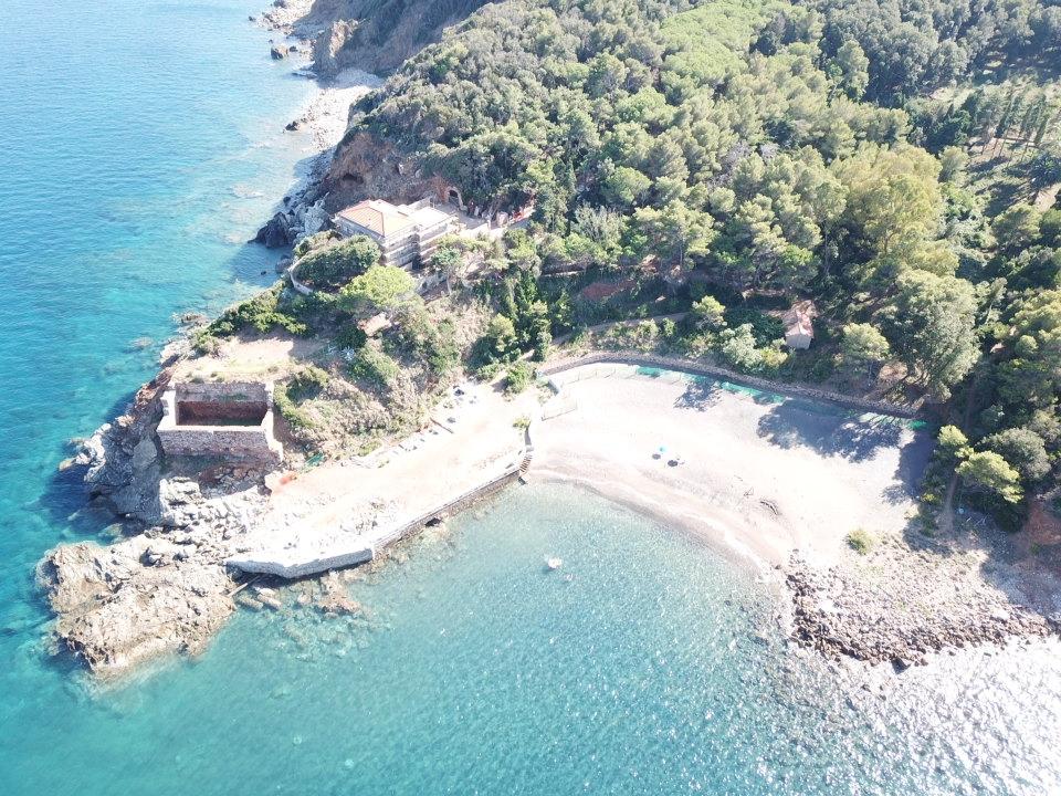 Sandee Spiaggia Del Direttore