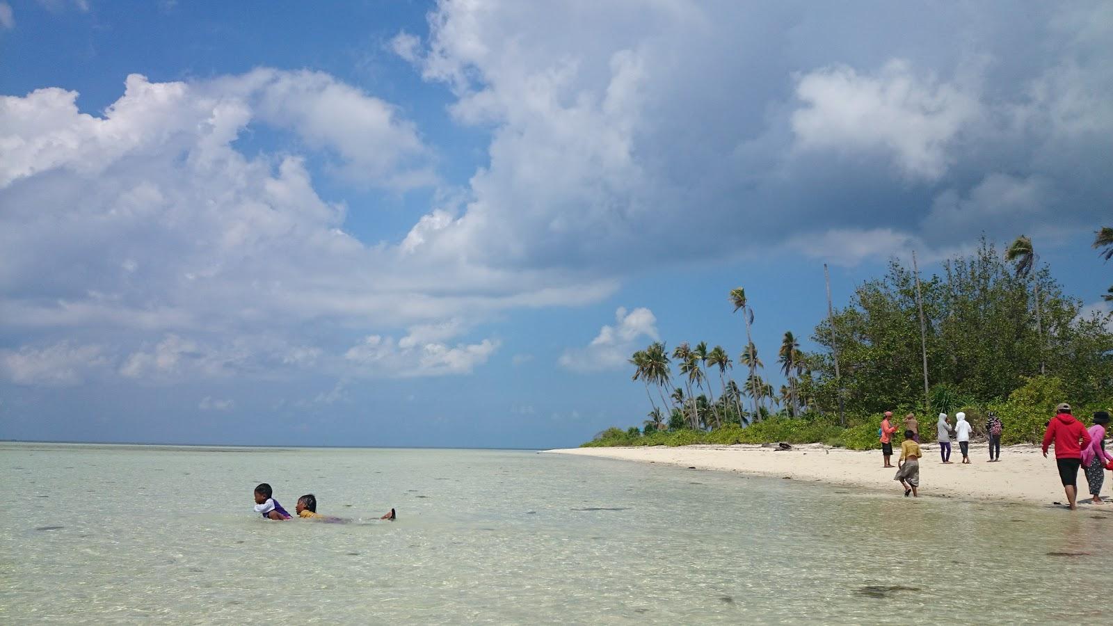 Sandee Sikulan Beach Photo