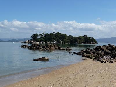 Sandee - Praia Do Garcia