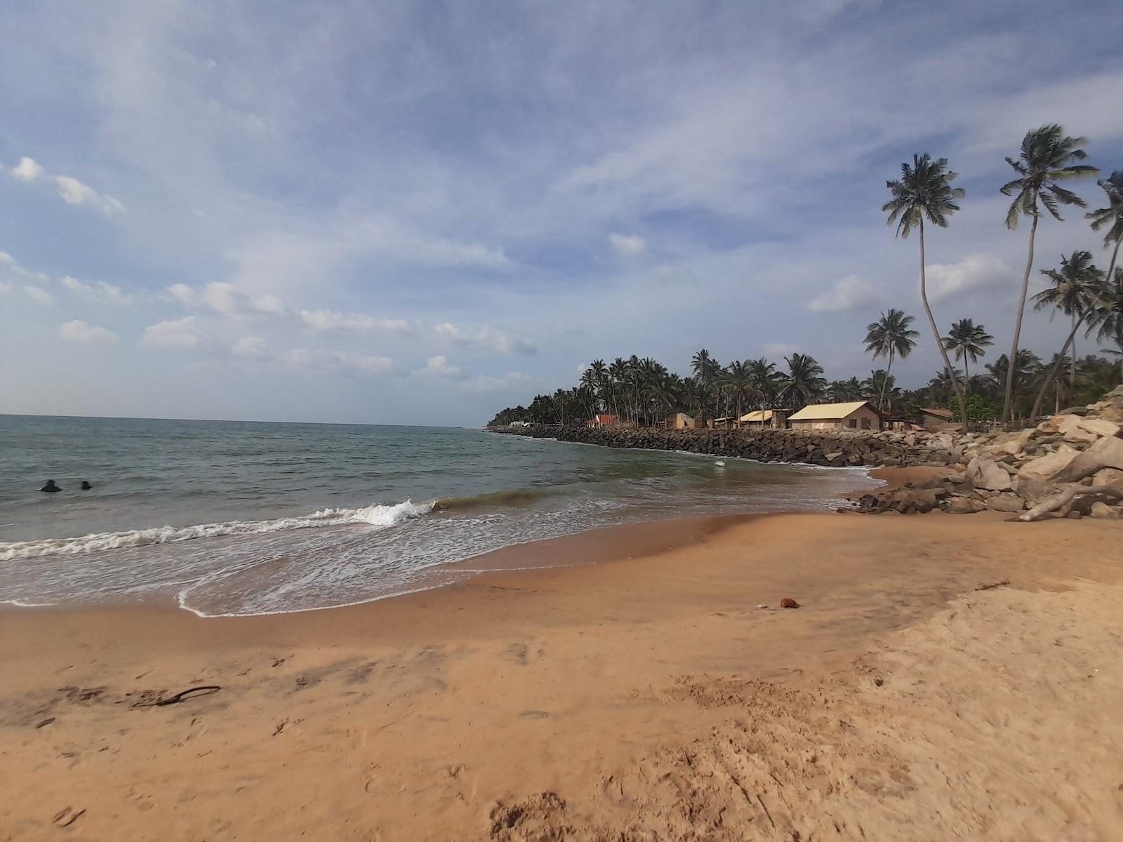 Sandee Marawila Beach