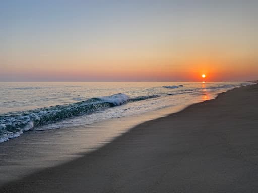 Sandee Ladies Beach Photo