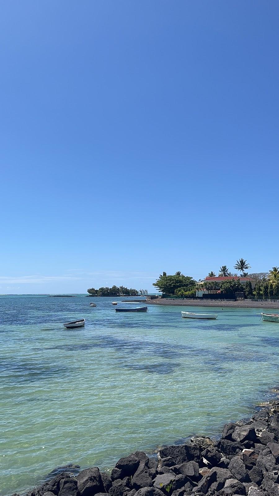Sandee Pointe De Roches Noires Beach