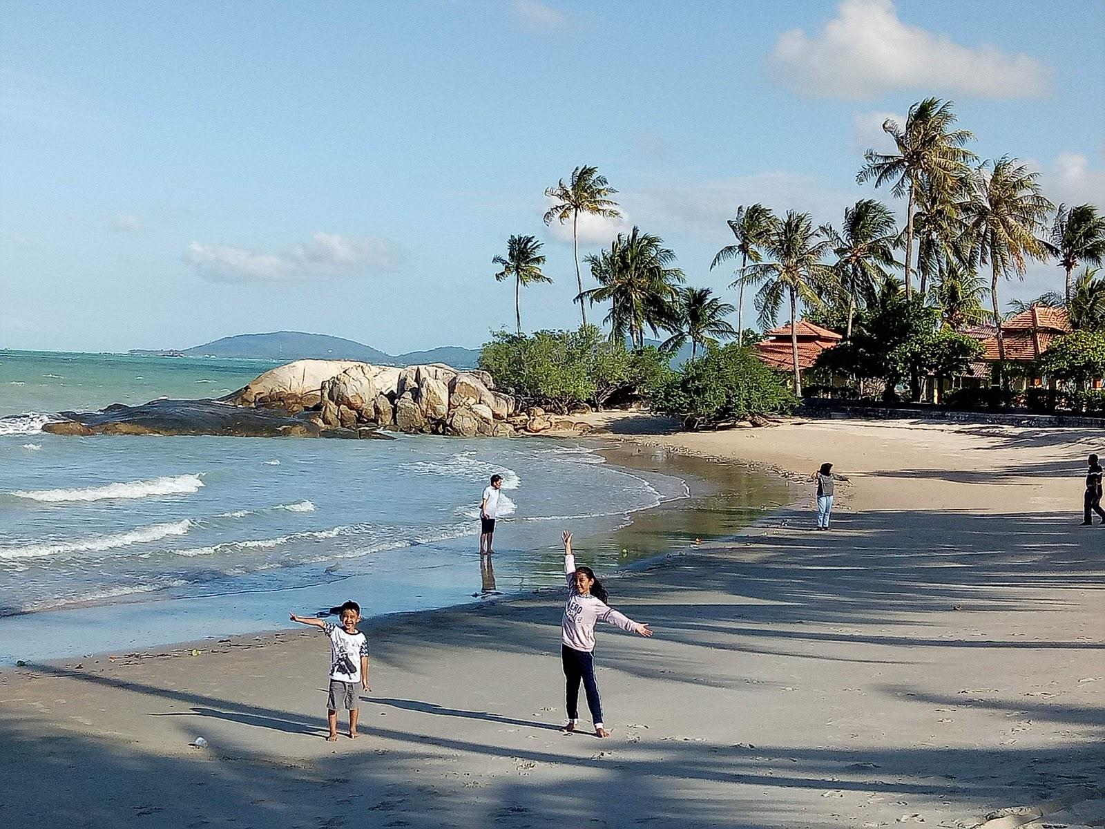 Sandee Parai Beach
