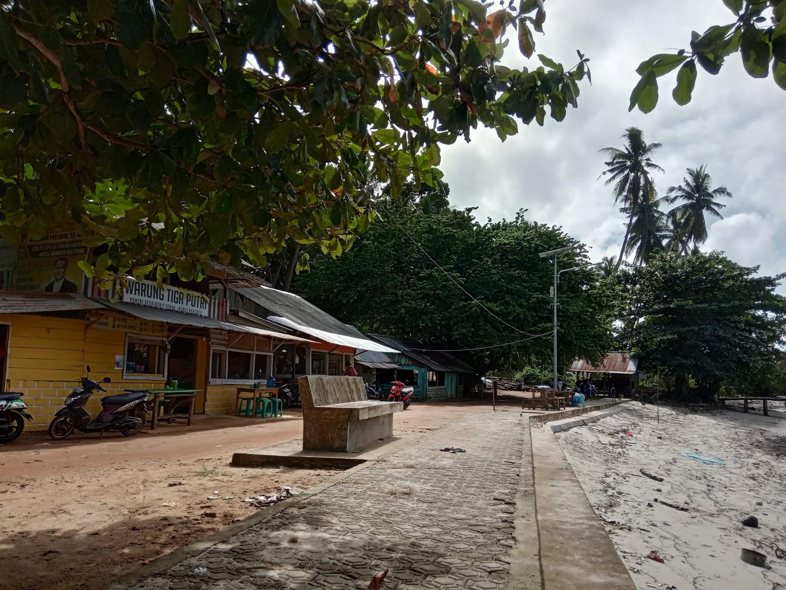 Sandee Pantai Kundi Bukit Terak