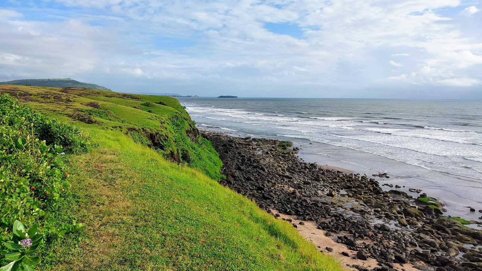 Sandee Savane Beach Photo