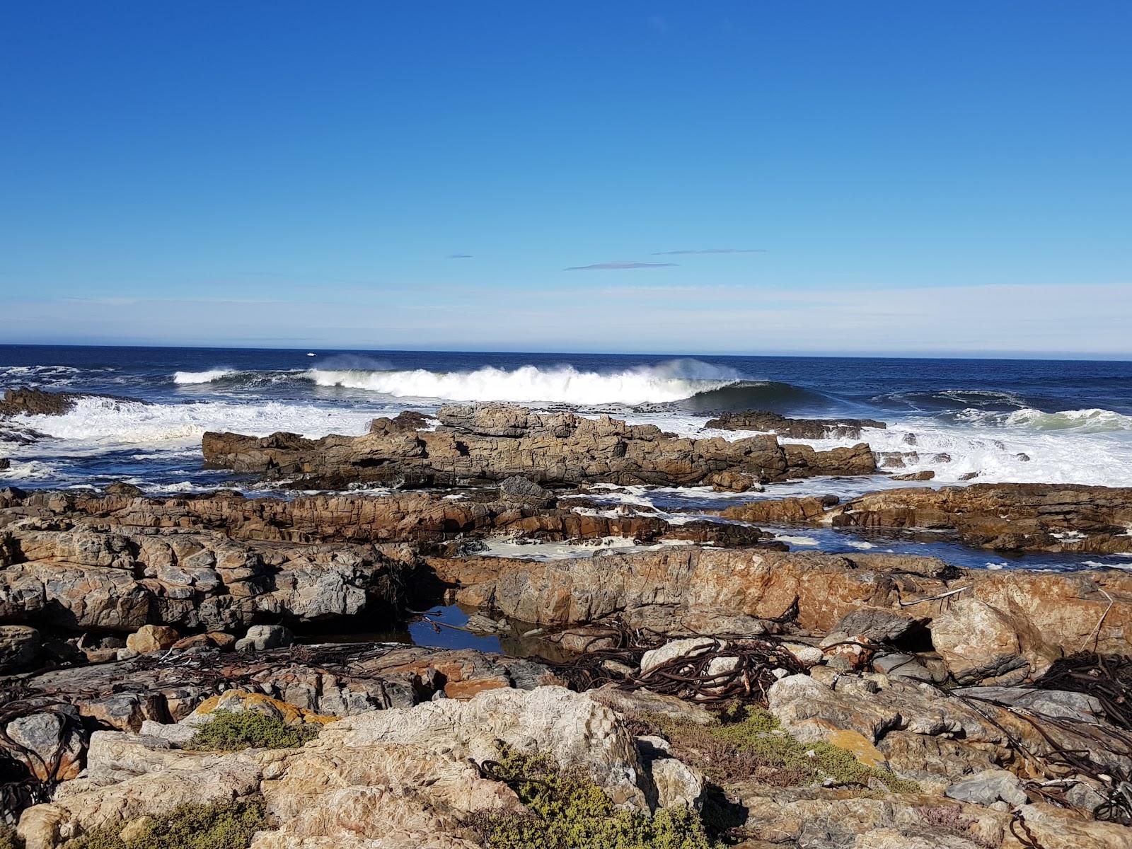 Sandee Sandbaai Beach Photo