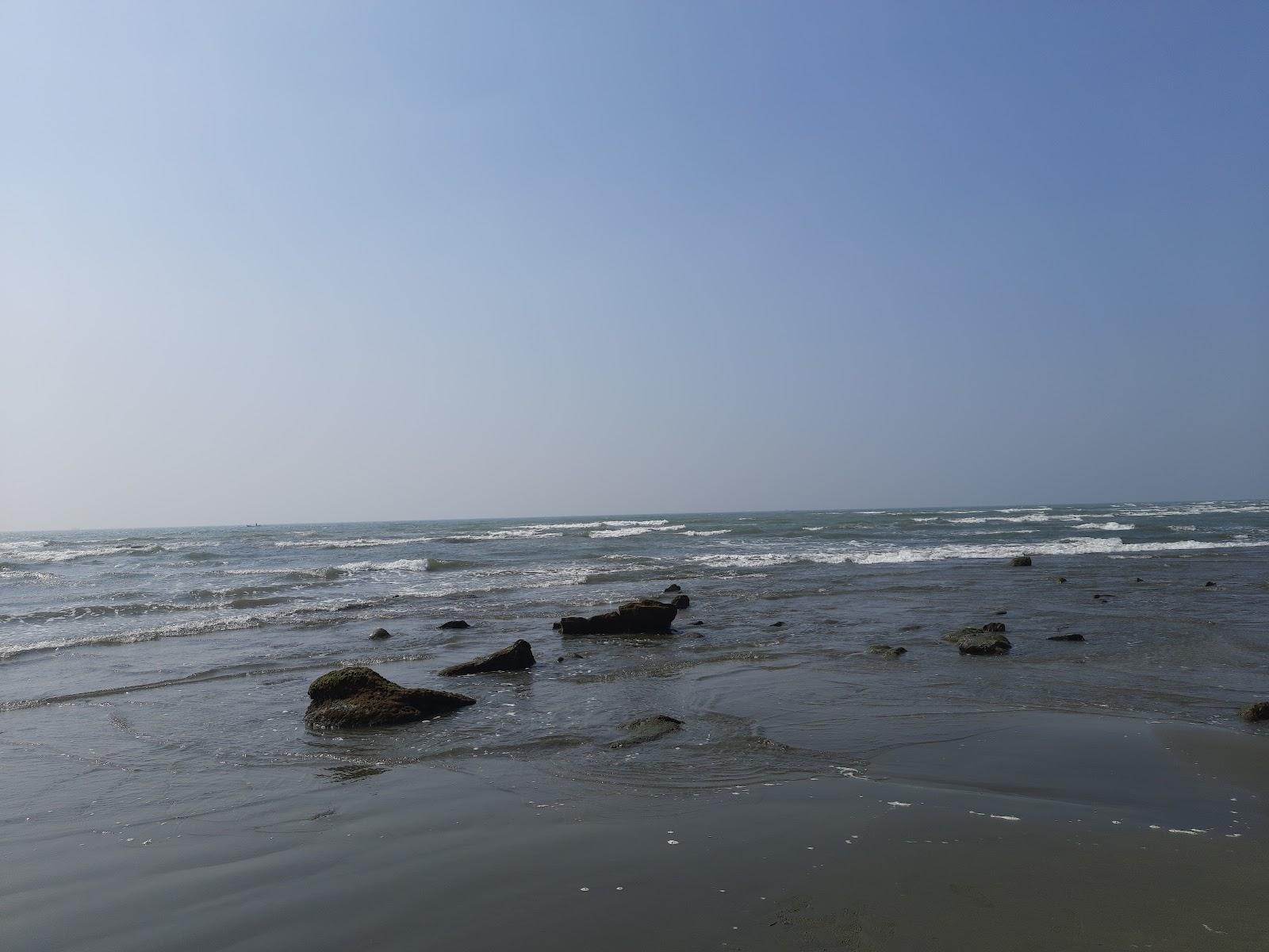 Sandee Monakhali Beach