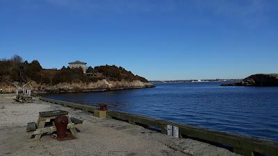 Sandee - Fort Wetherill State Park