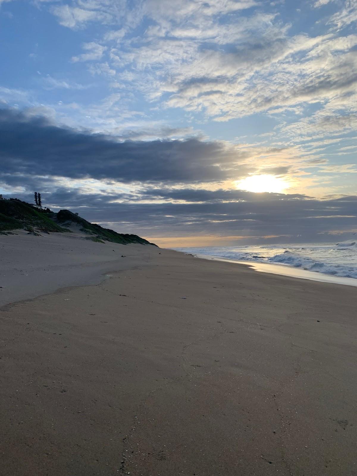 Sandee Garvies Beach