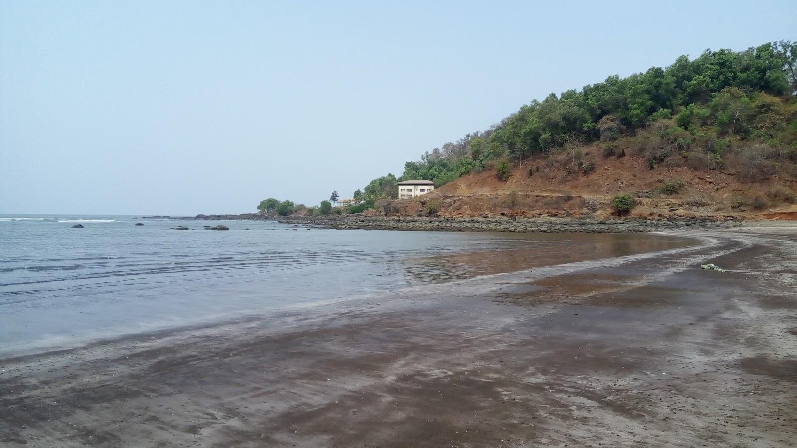 Sandee Devaghar Beach