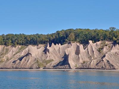 Sandee - Chimney Bluffs State Park