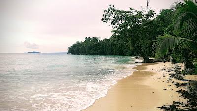 Sandee - Wisata Pantai Pasir Putih 1