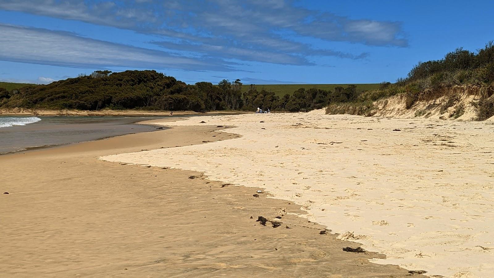 Sandee Handkerchief Beach