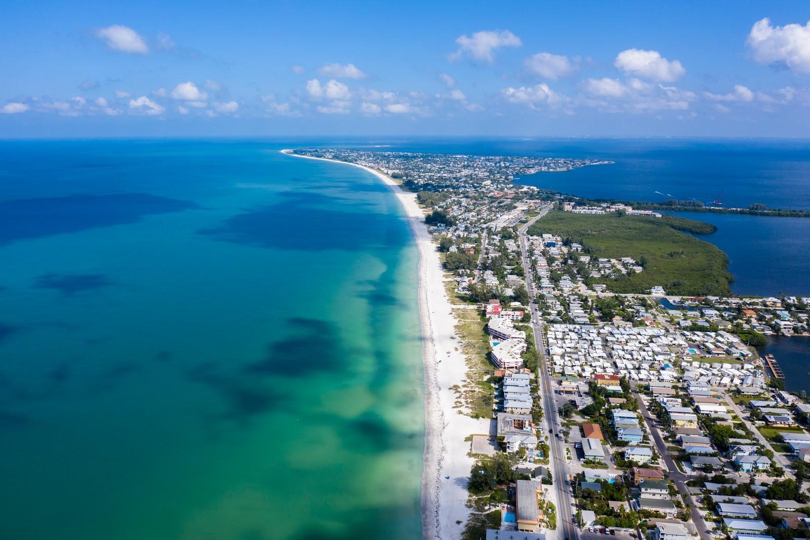 Sandee Holmes Beach