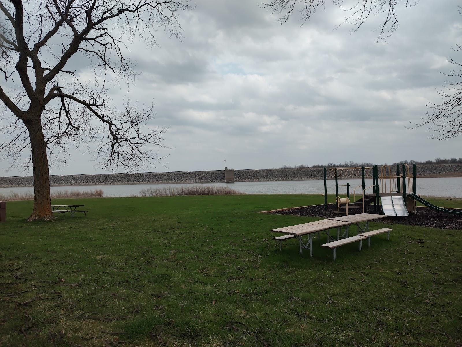 Sandee Island View Park Photo