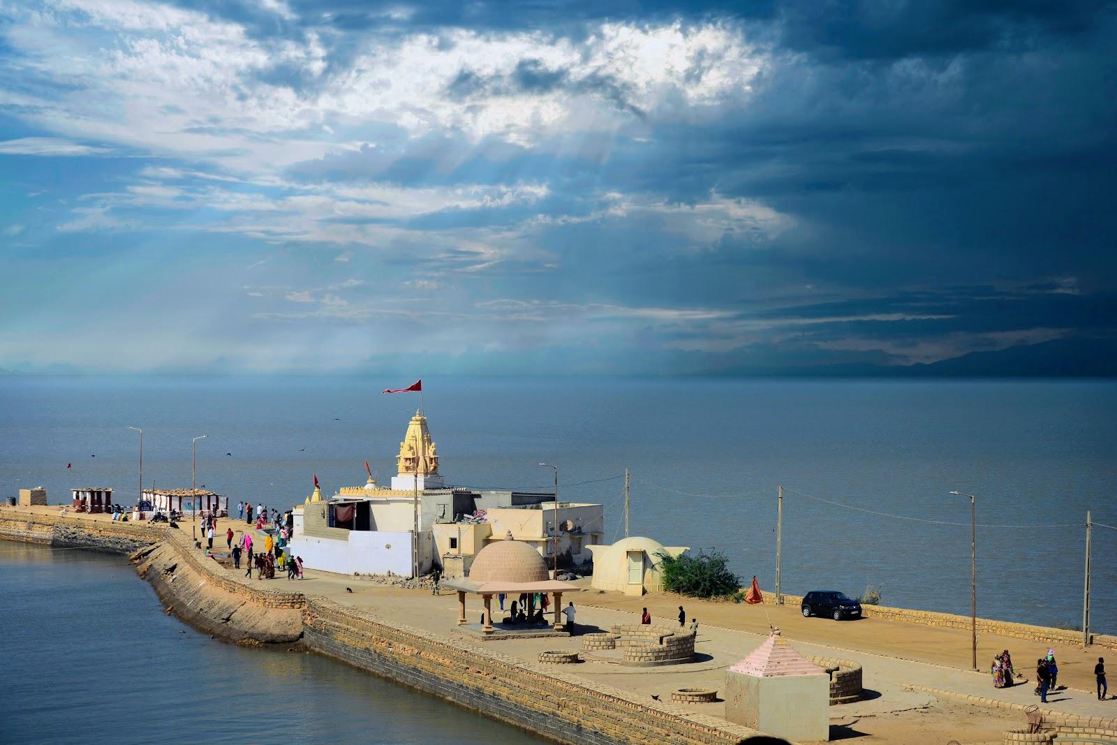 Sandee Narayan Sarovar Lake
