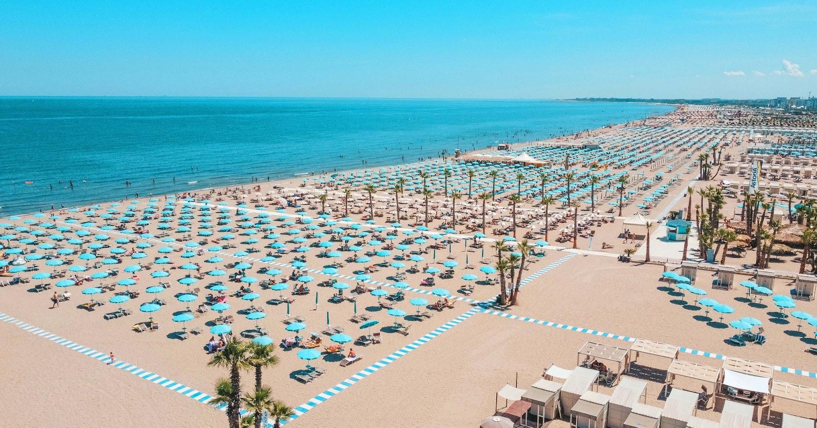 Sandee Dog Beach Astoria Con Area Cani Bagni Sottomarina