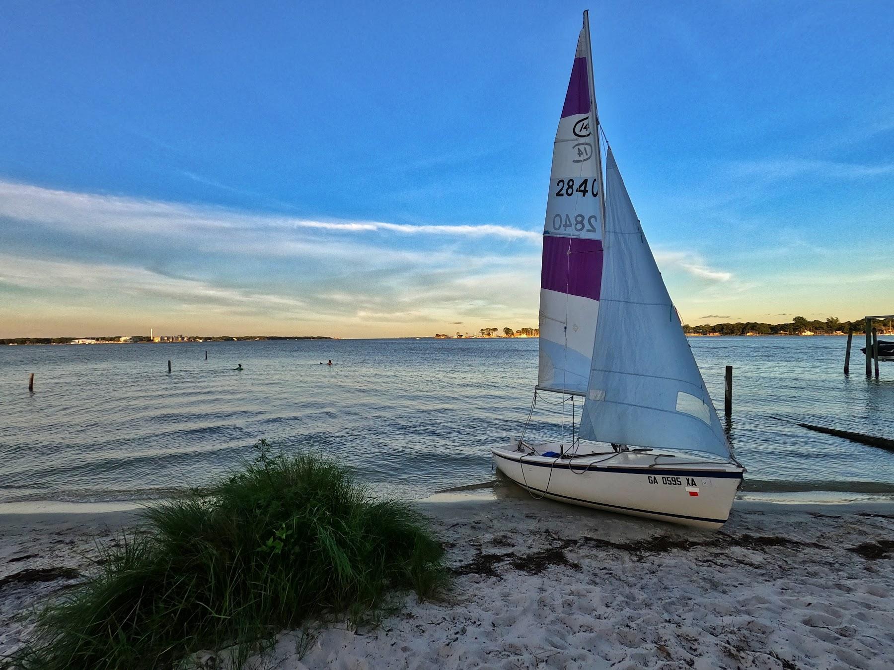 Sandee Garniers Beach Park Photo