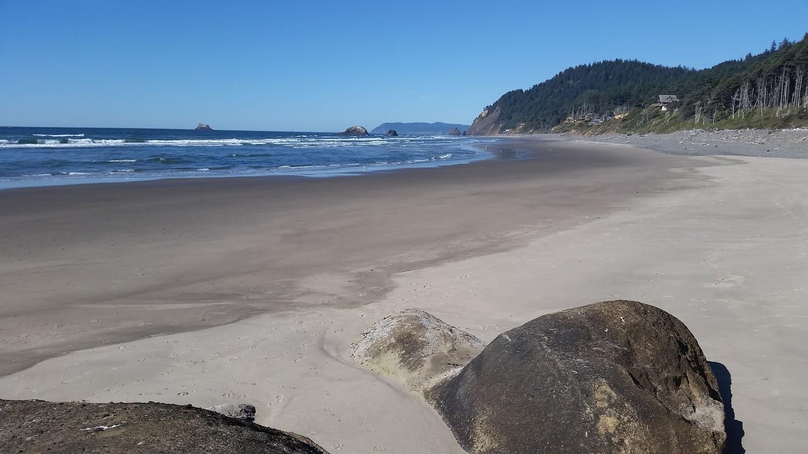 Sandee Cove Beach