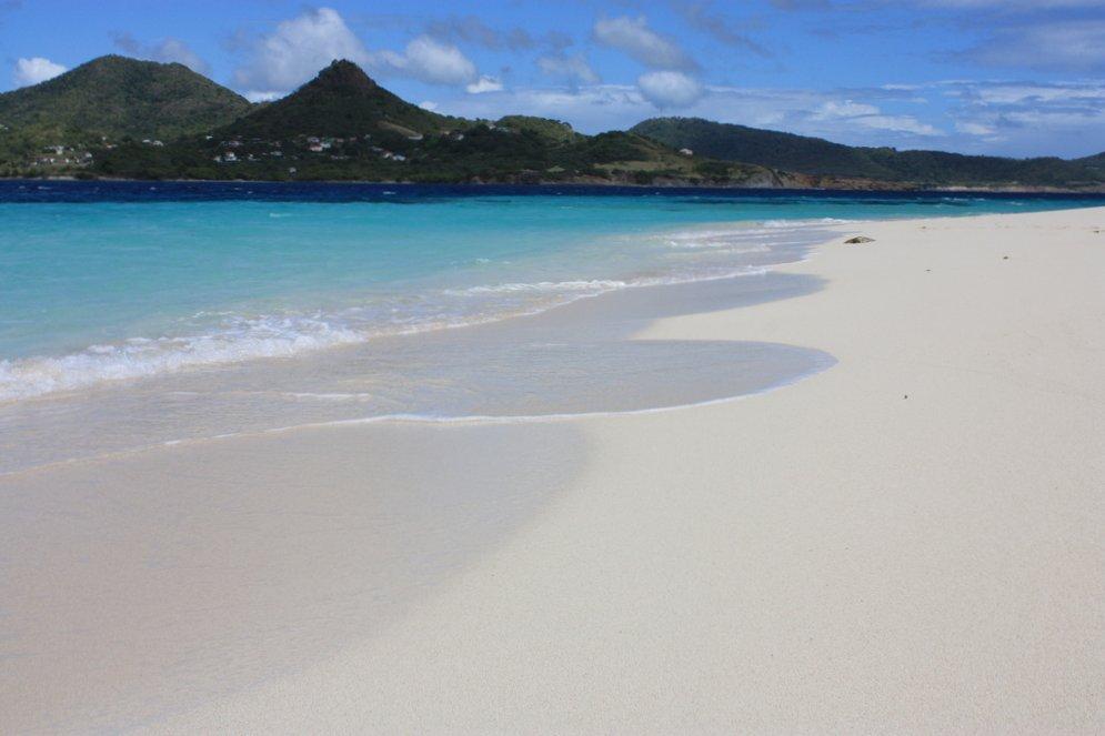Sandee White Island