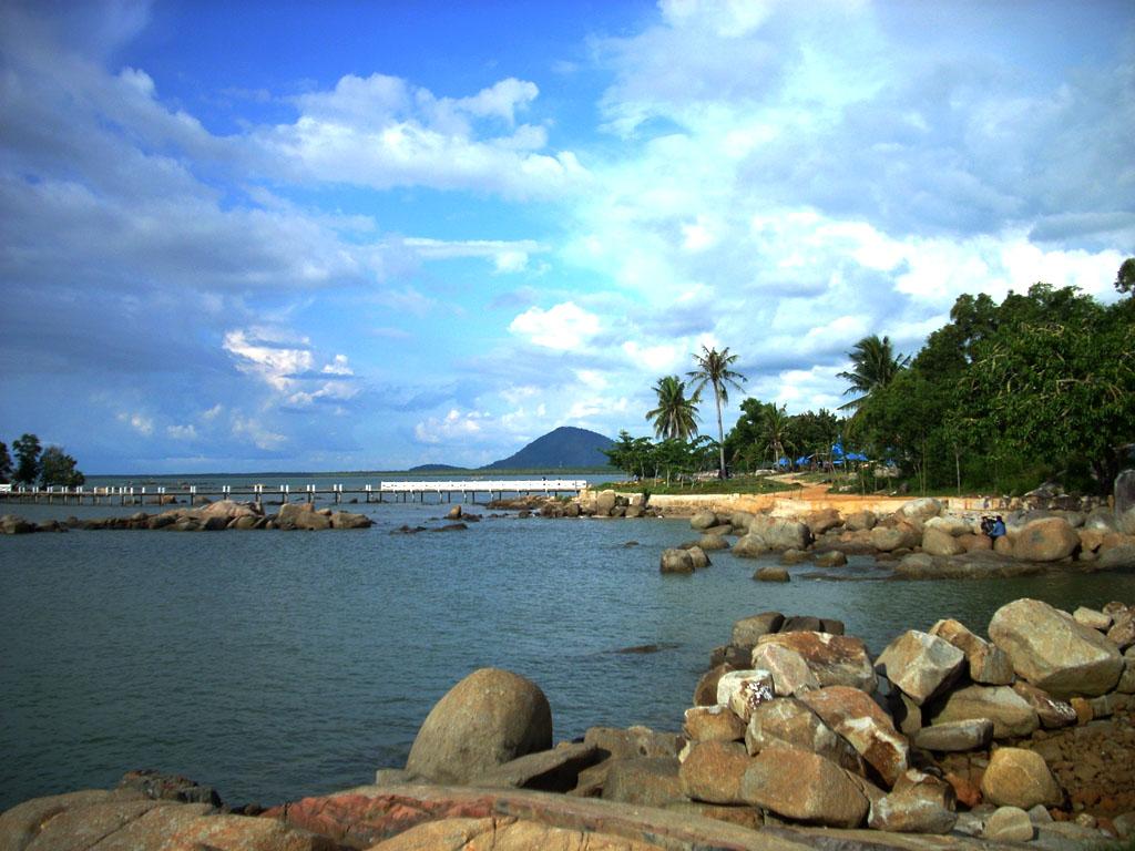 Sandee Pantai Batu Burung