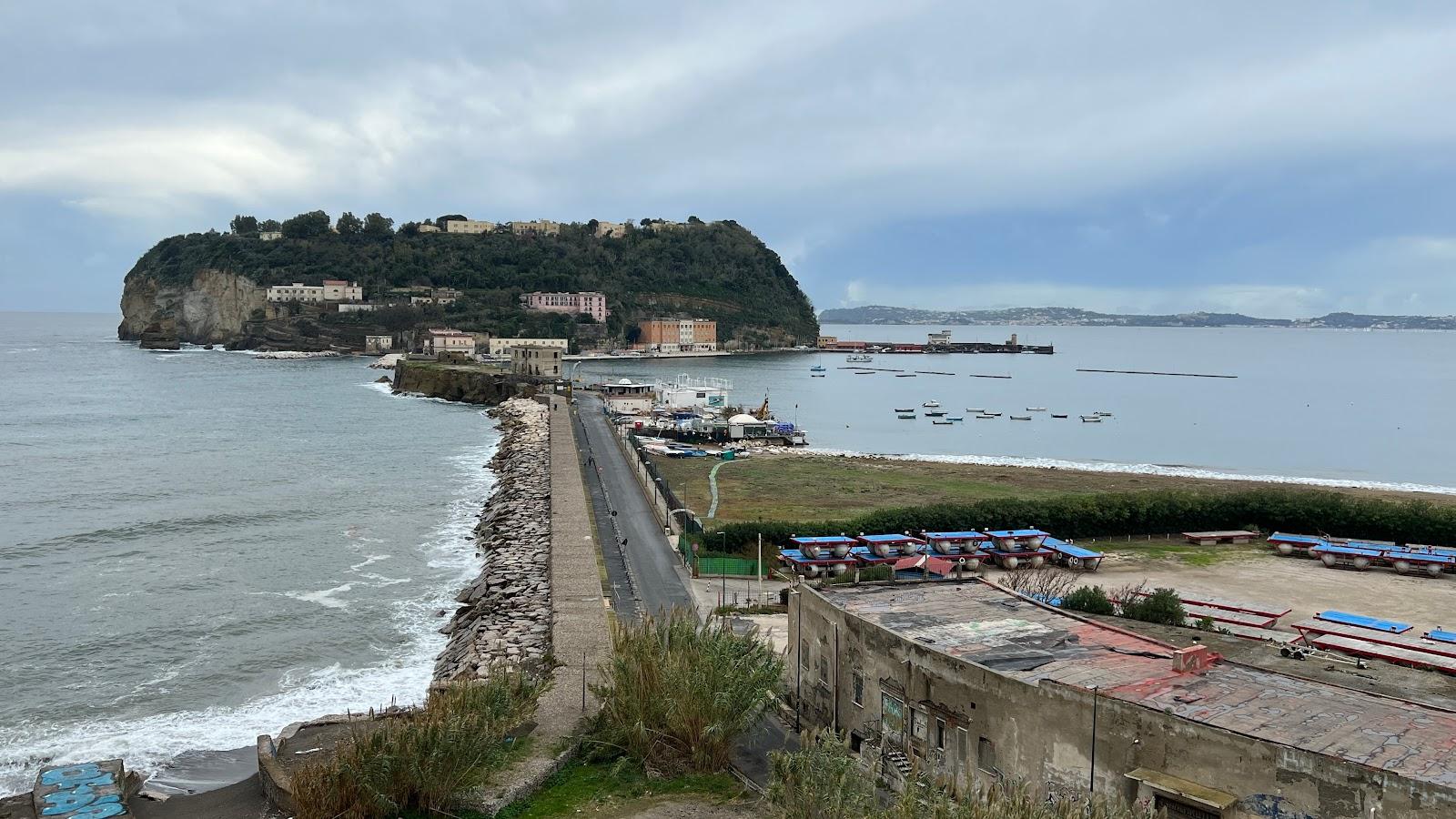 Sandee Spiaggia Di Via Nisida