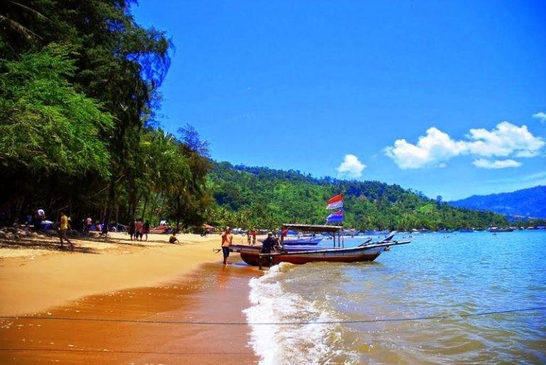 Sandee Pantai Carolina