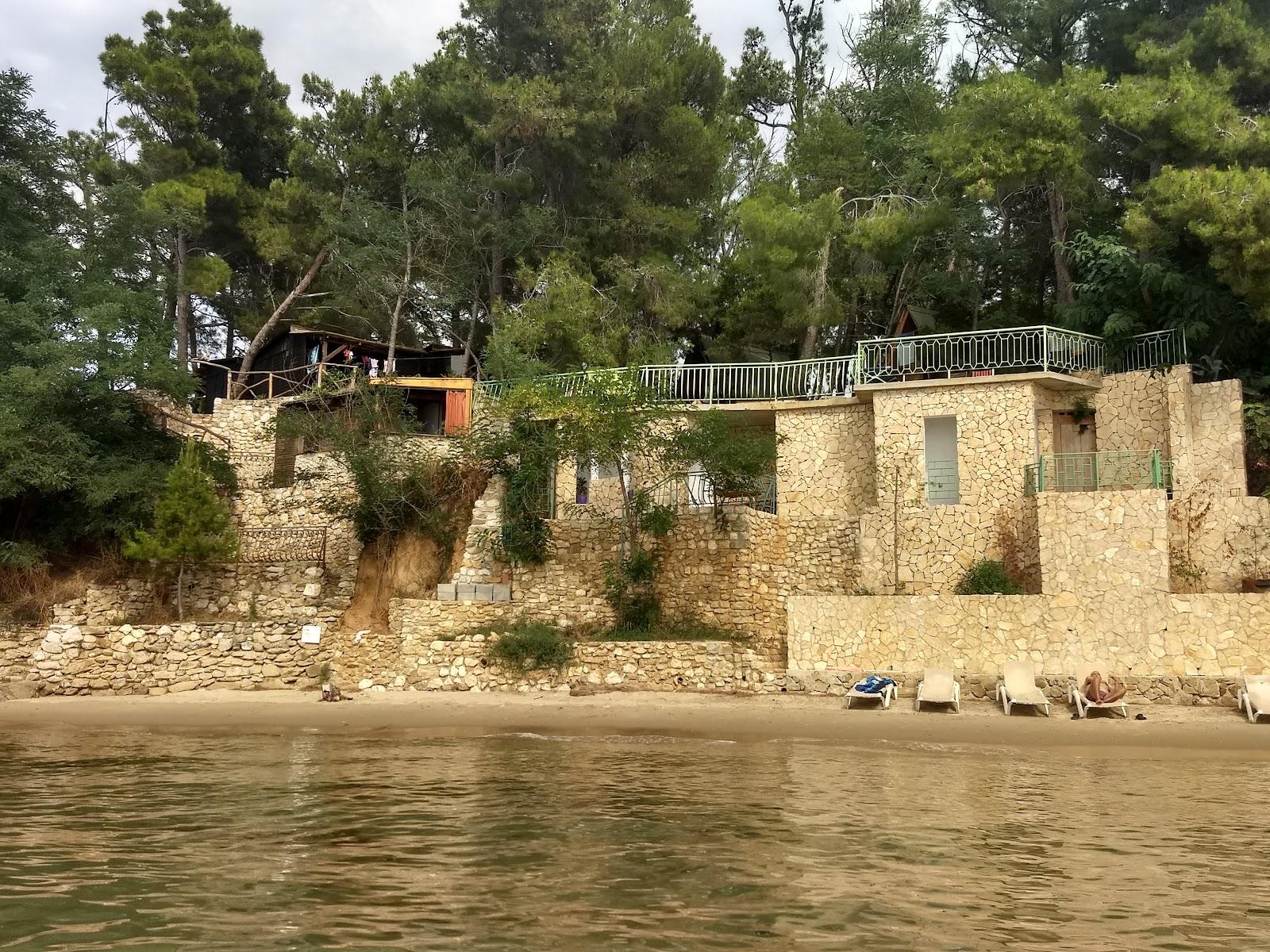 Sandee Plaža Zidine