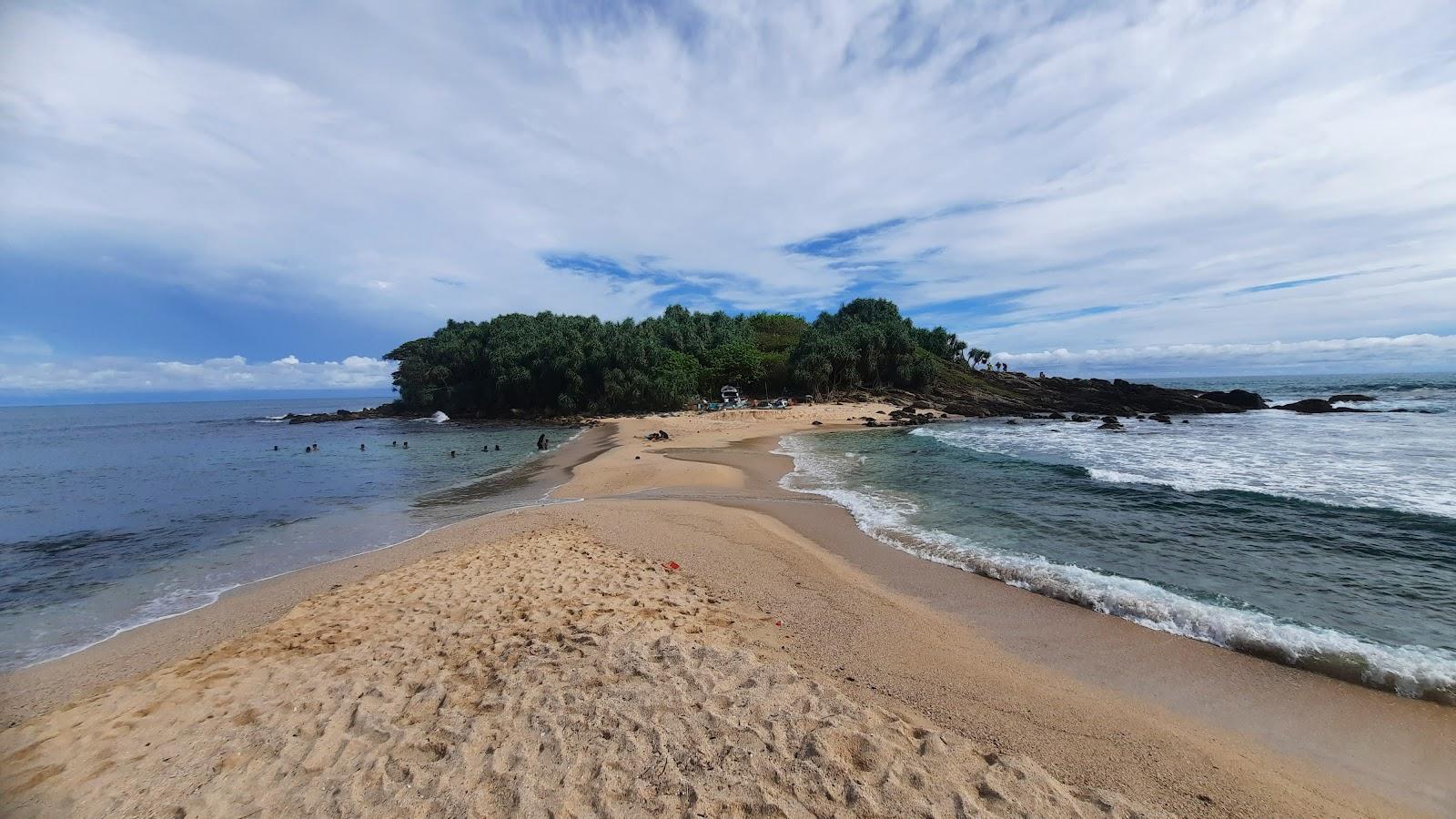 Sandee Nilwella Beach