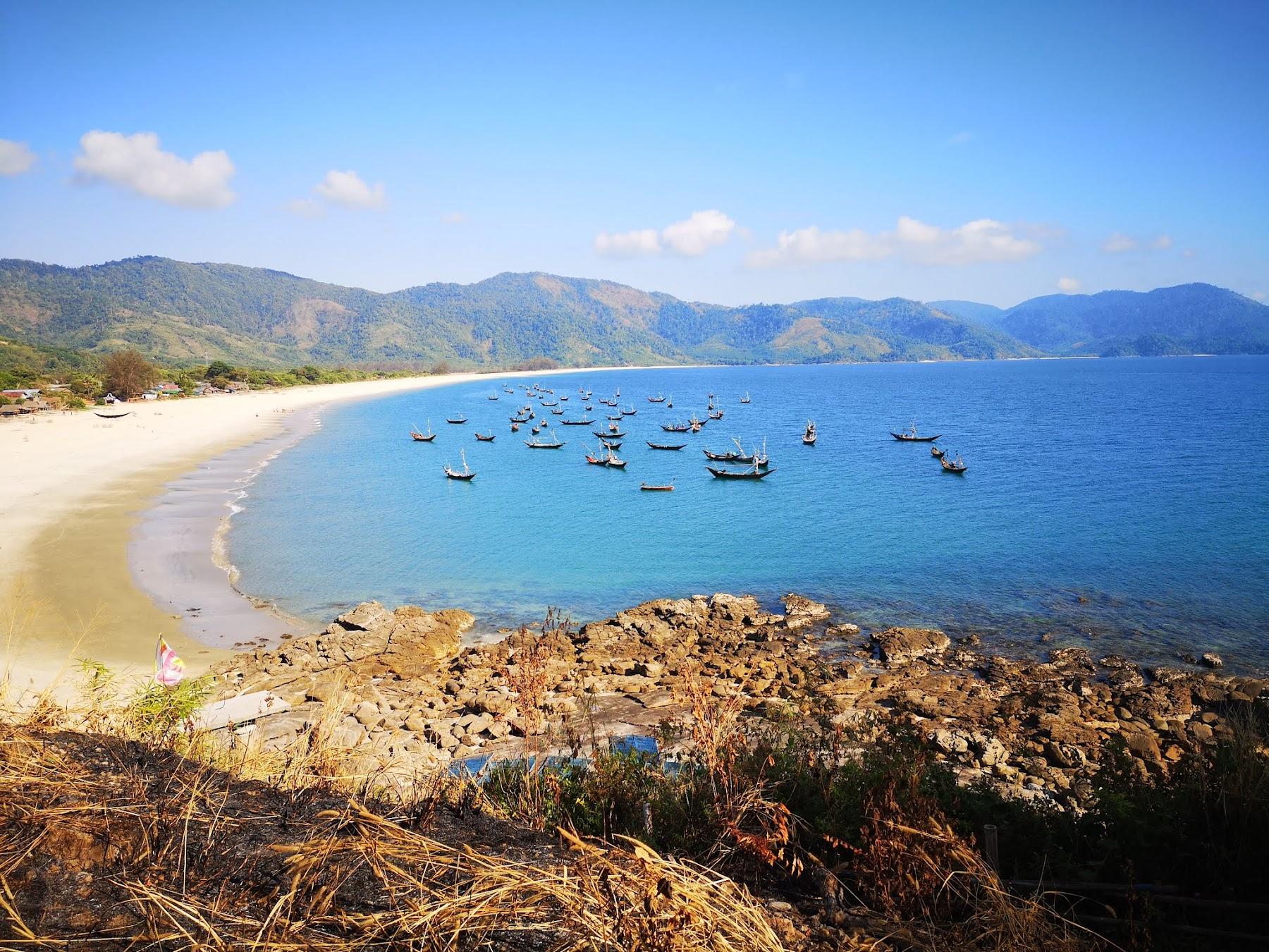 Sandee Tizit Beach