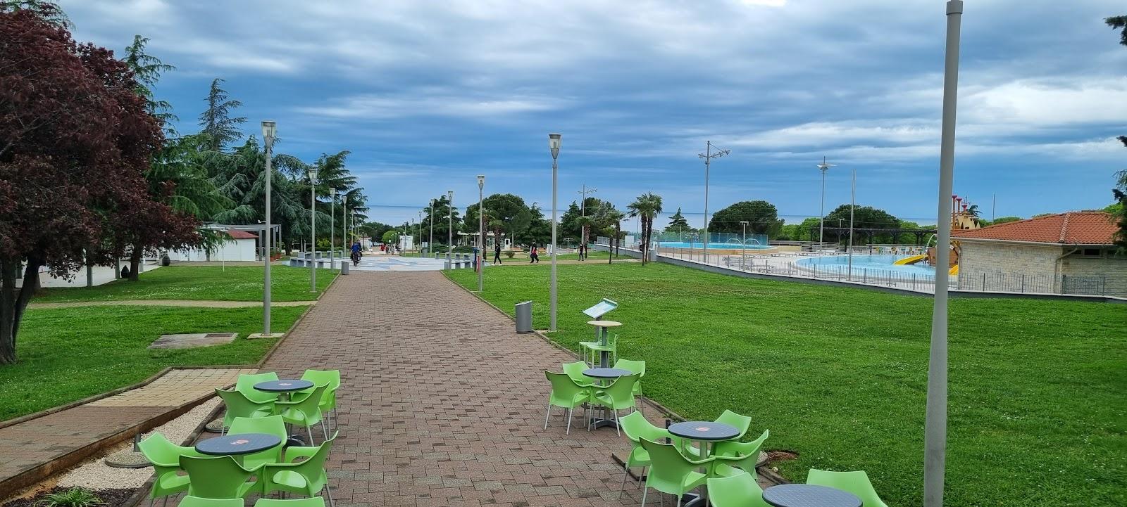 Sandee Ladin Gaj Beach