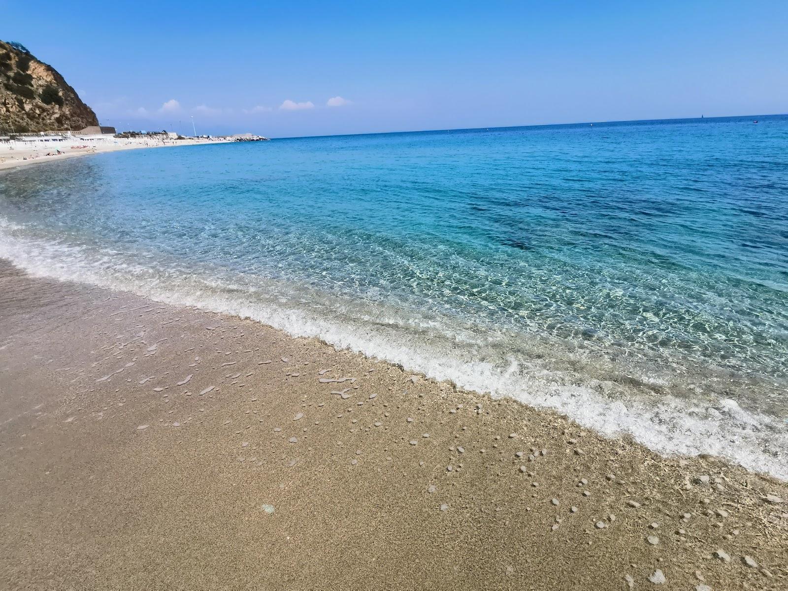 Sandee Spiaggia Libera Attrezzata Maresport