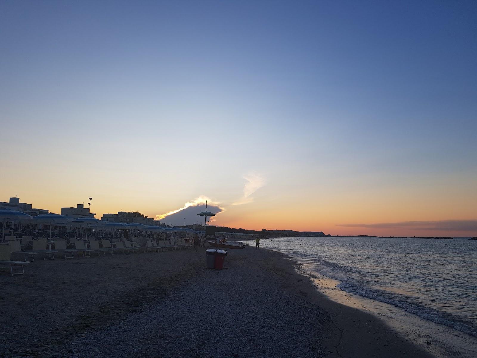 Sandee Spiaggia Libera Tra Concessione Baia E Lidoverde Photo