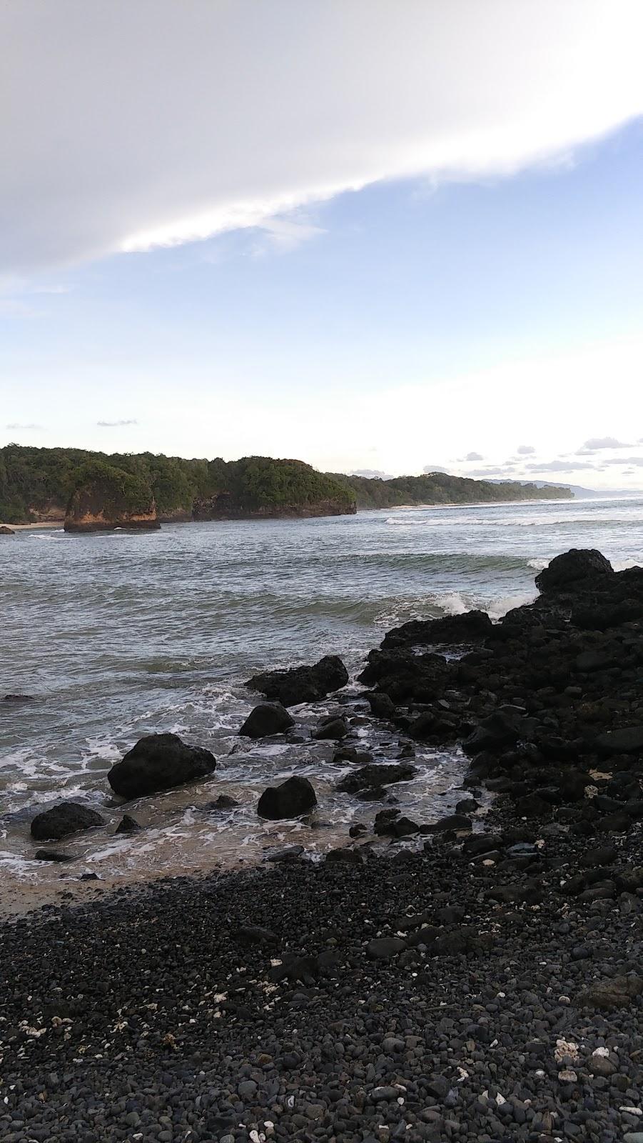 Sandee Pantai Lamaloku Photo