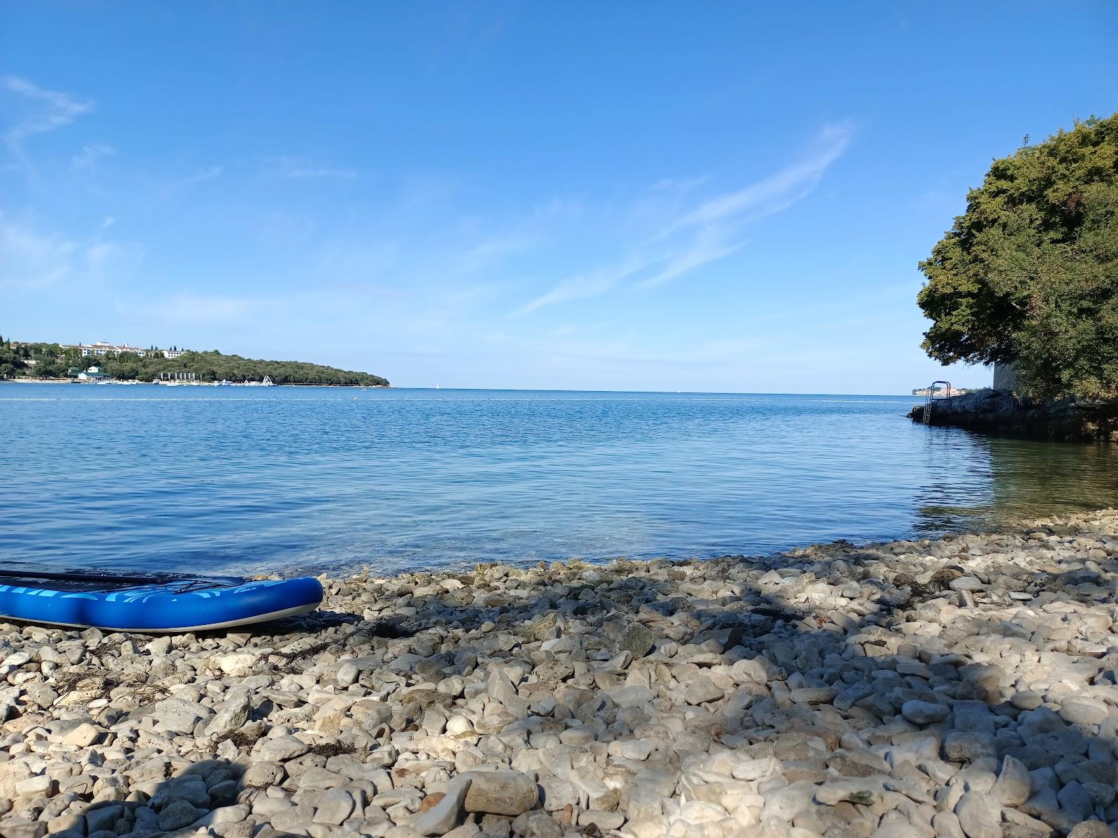 Sandee Crnika Beach Photo